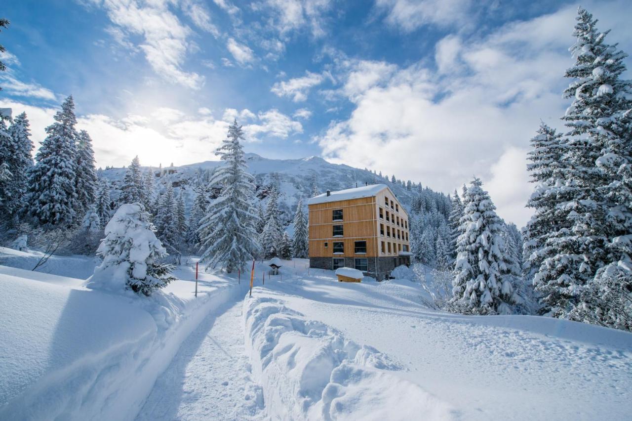 Berghotel Mettmen Schwanden  Екстериор снимка