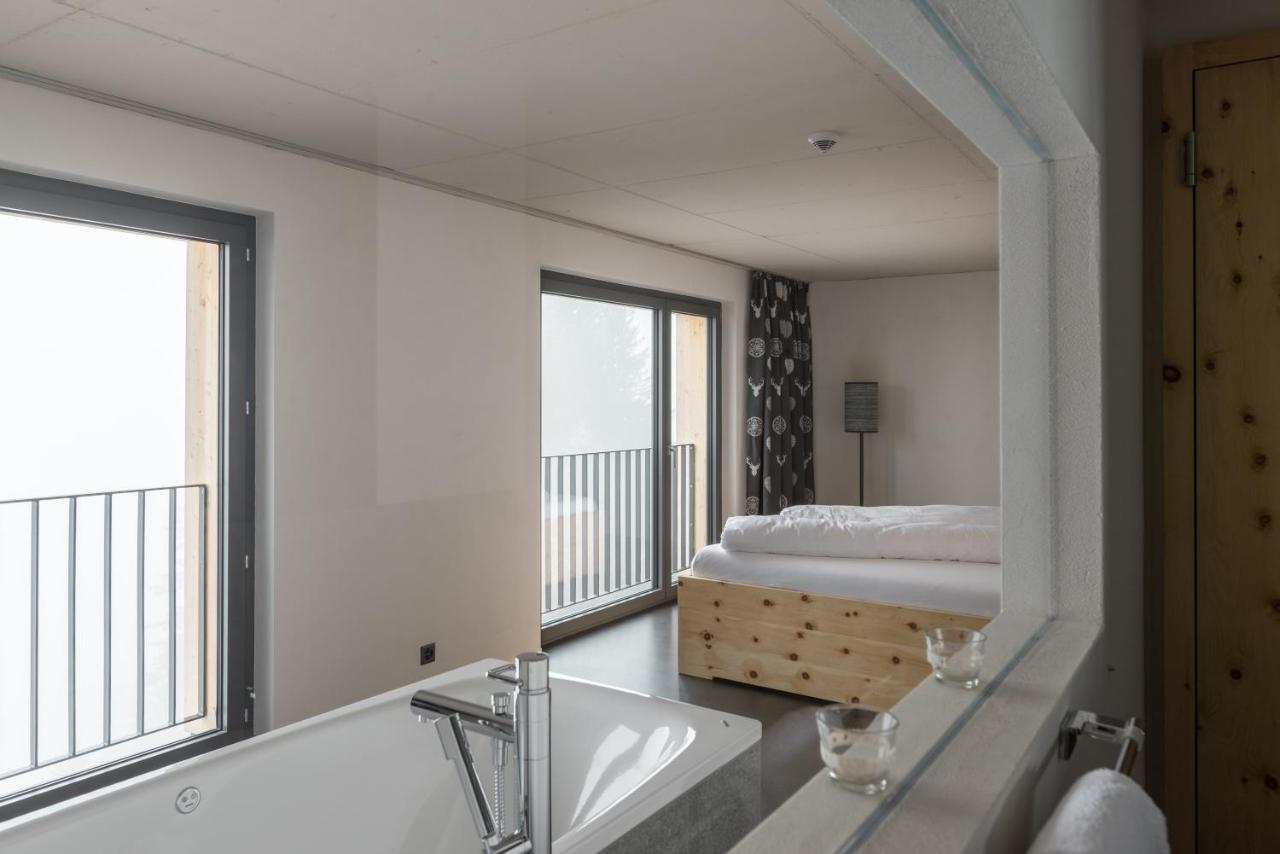 Berghotel Mettmen Schwanden  Екстериор снимка