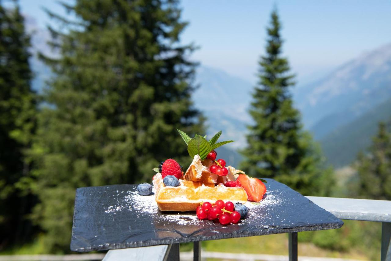 Berghotel Mettmen Schwanden  Екстериор снимка