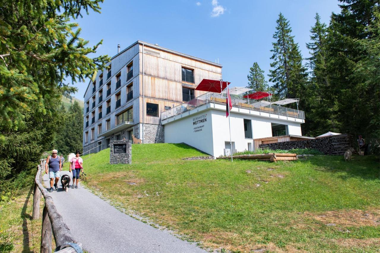Berghotel Mettmen Schwanden  Екстериор снимка