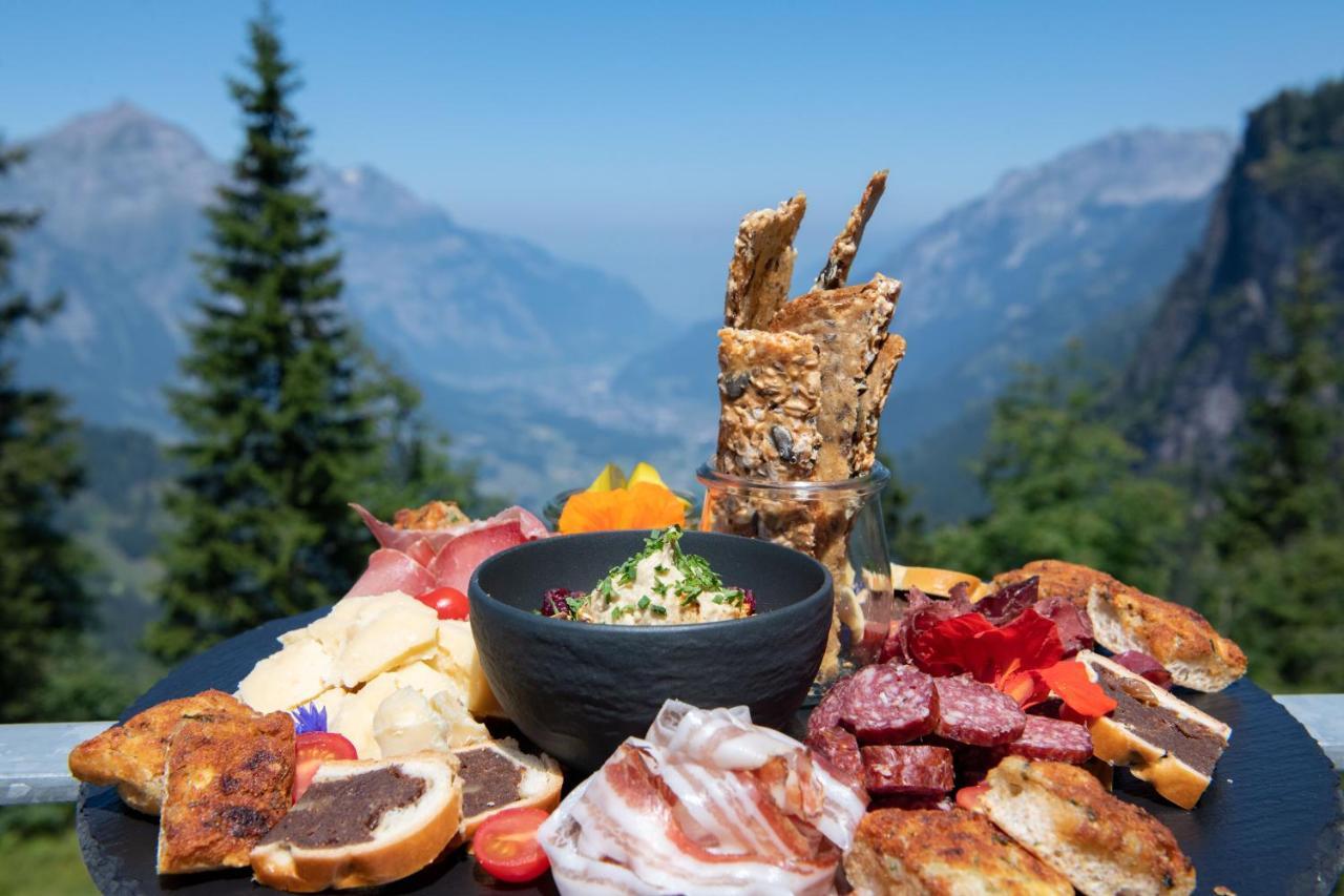 Berghotel Mettmen Schwanden  Екстериор снимка